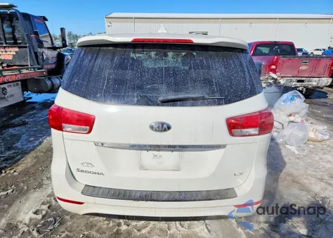 2018 Kia Sedona Lx z USA, uszkodzony, nr VIN KNDMB5C18J6381981